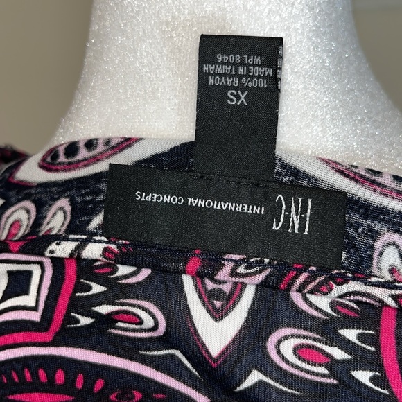 NWOT Inc International Concepts blouse xs paisley blue white pink magenta - Picture 7 of 10